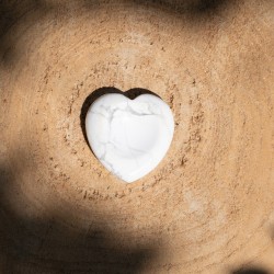 Worry Stone Coeur Howlite Blanche